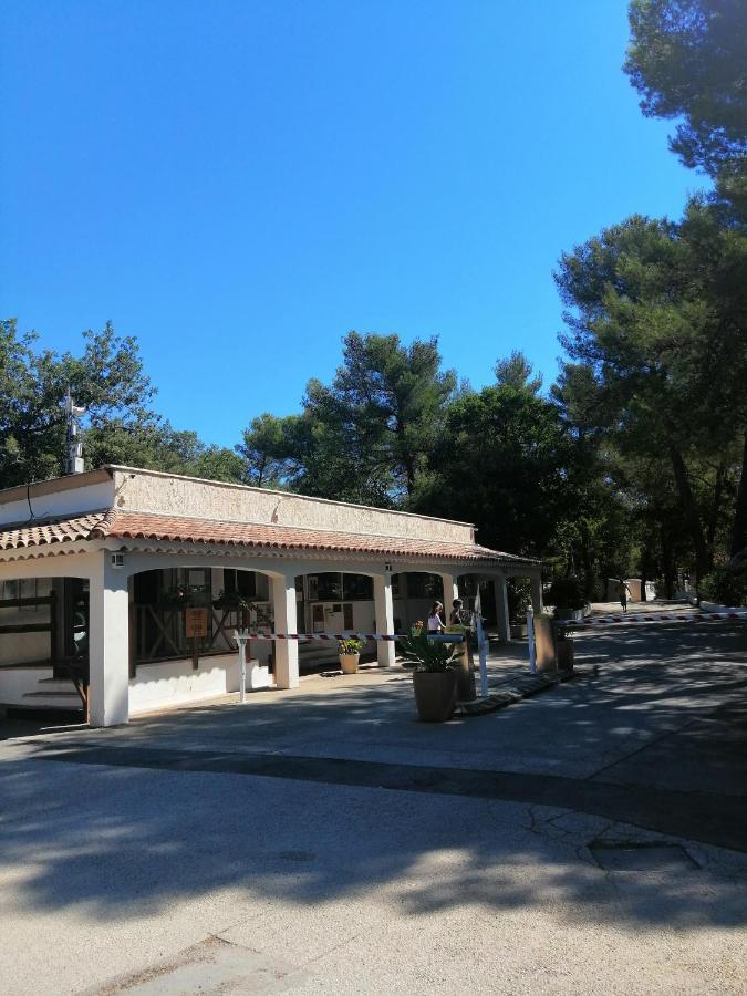 Domaine De La Sainte Baume Hotel Nans-les-Pins Eksteriør billede