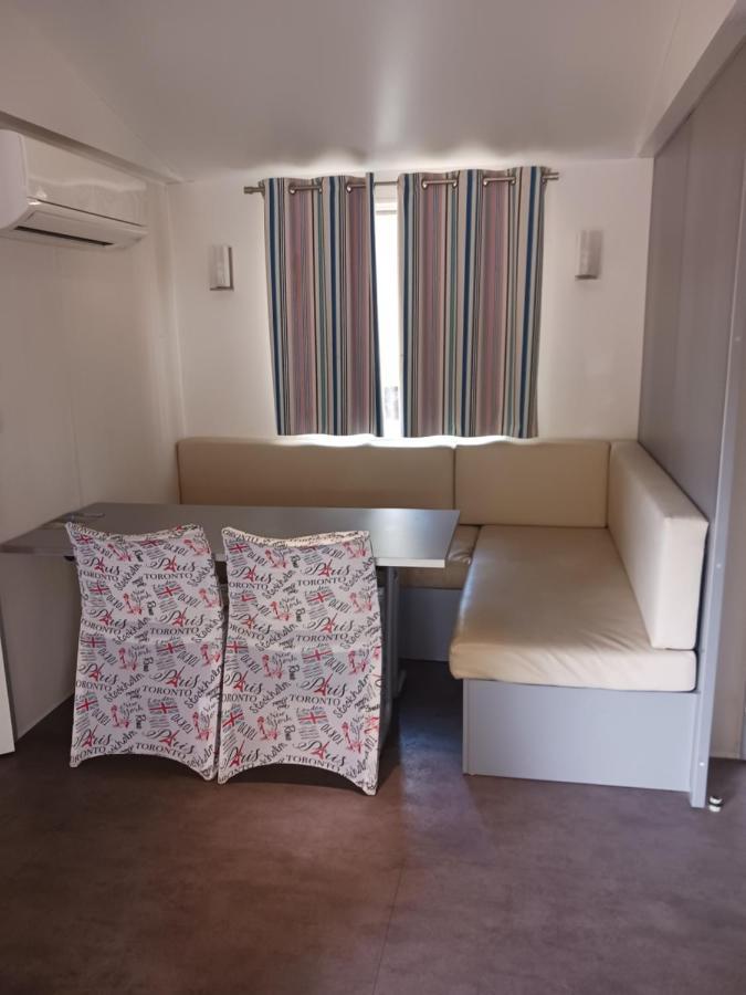 Domaine De La Sainte Baume Hotel Nans-les-Pins Eksteriør billede
